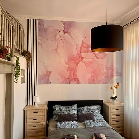 Kalvaria With Balcony, Free Parking And Ac Будапеща Екстериор снимка