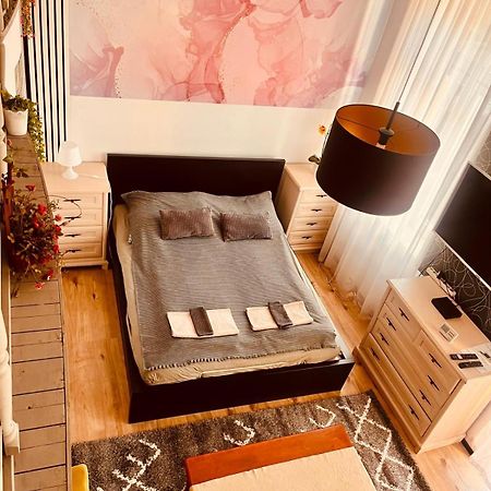 Kalvaria With Balcony, Free Parking And Ac Будапеща Екстериор снимка
