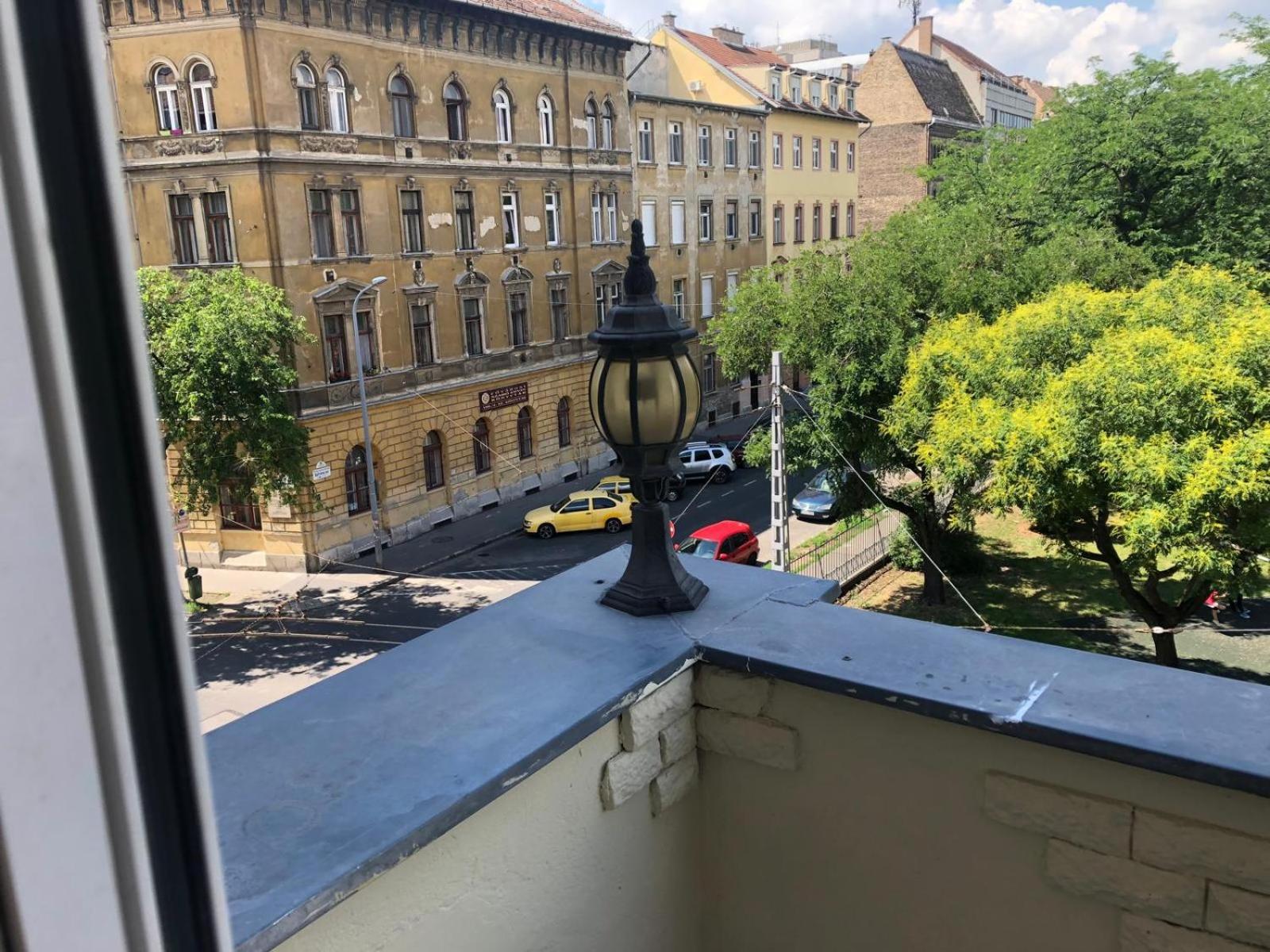 Kalvaria With Balcony, Free Parking And Ac Будапеща Екстериор снимка
